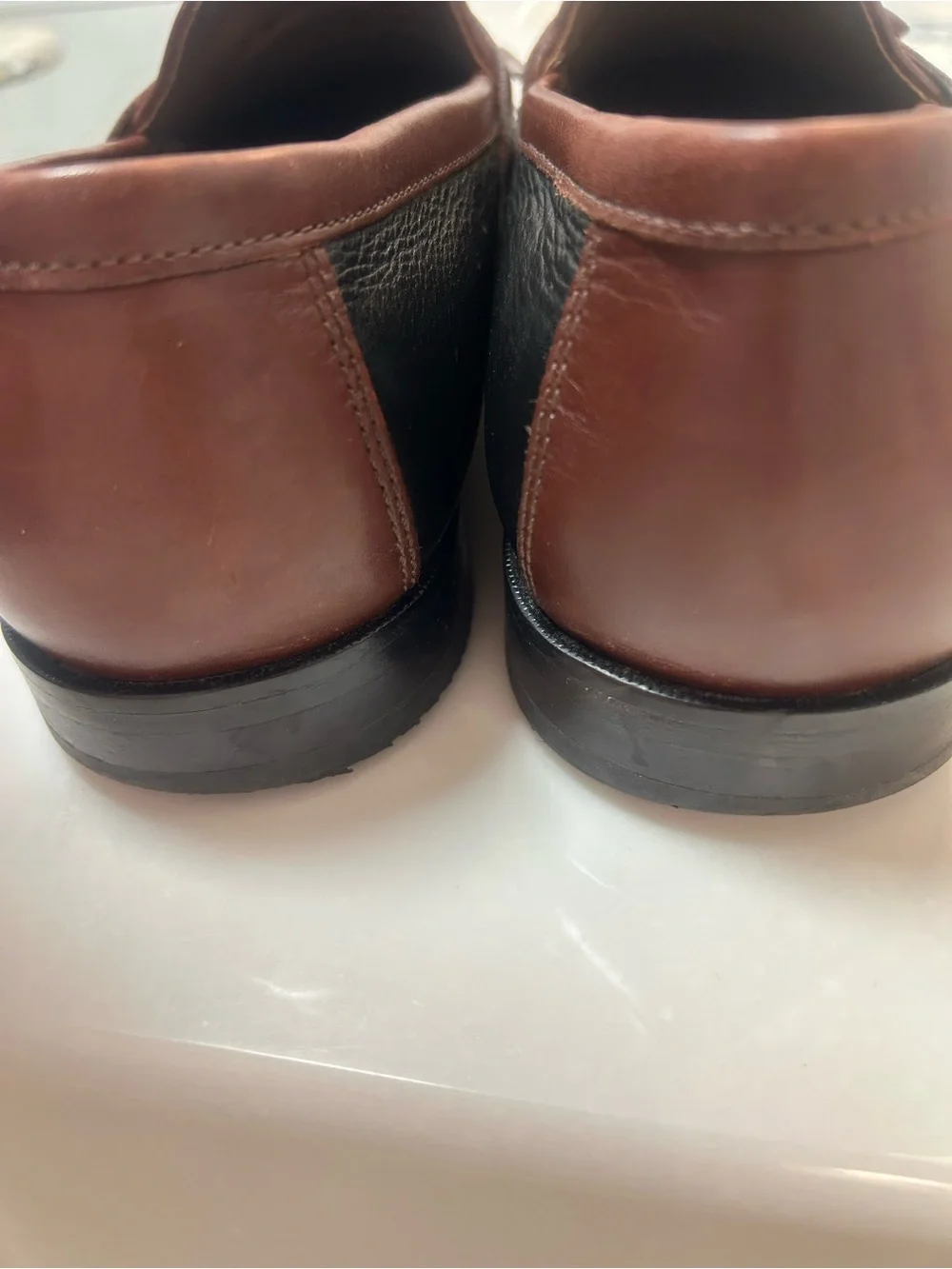 Johnston & Murphy Aragon II Kiltie tassel loafers black/brown leather. Size 13W